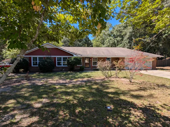 1090 Twin Lakes Dr, Sumter, SC 29154