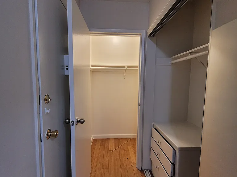 The Alexa Apartments — Photo 19