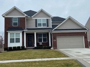 16597 Adelaide Dr, Macomb, MI 48044