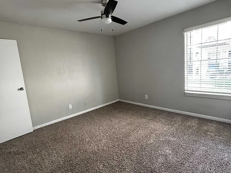 Tidwell Park Apartments — Photo 99