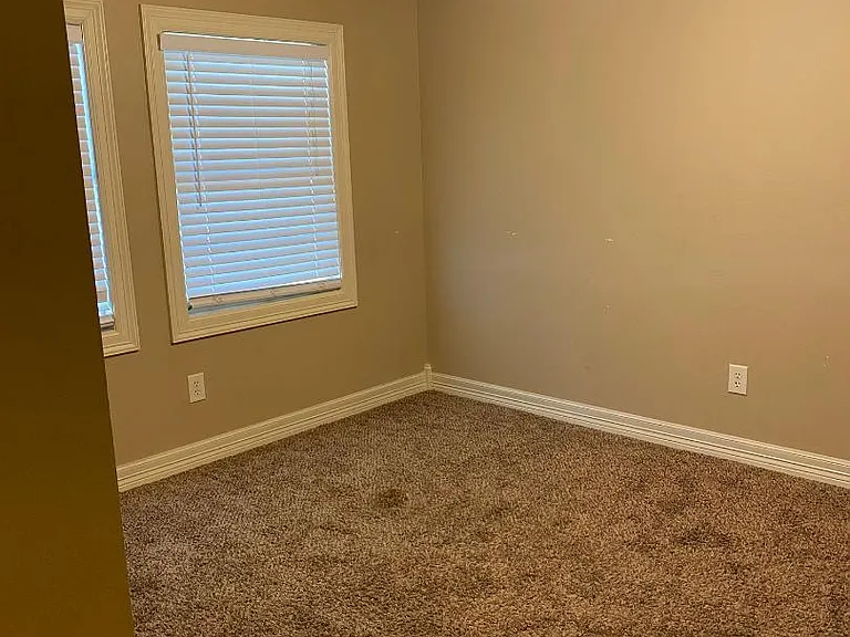 504 Higginbotham Rd — Photo 13