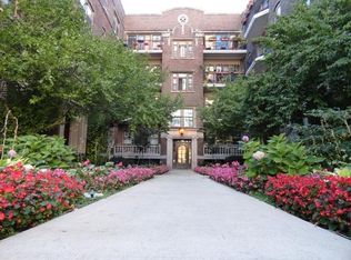 2011 N Prospect Ave APT 15, Milwaukee, WI 53202