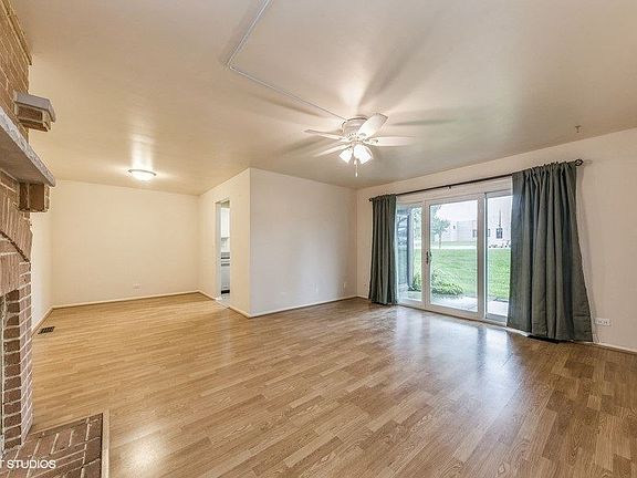 3rd image of 2900 Northampton Dr APT D1