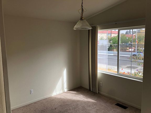 5th image of 2130 Staunton Ct