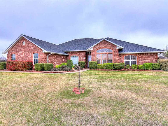 4th image of 11 NW Havenshire Cir