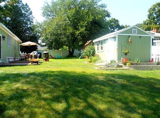 2nd image of 27 Grasshopper Ln
