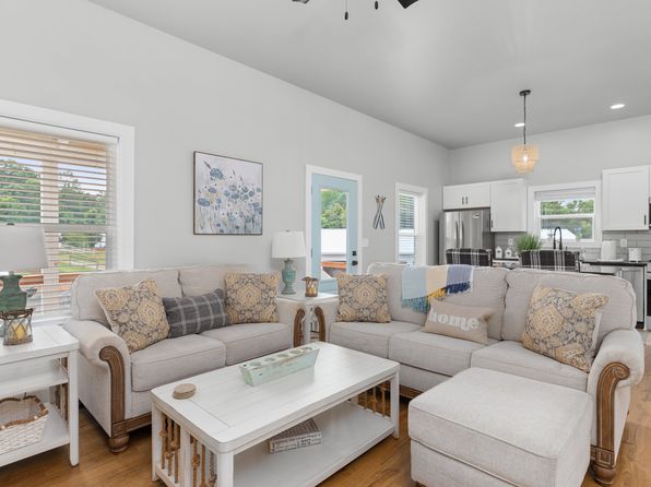 233 Auttie Cir
