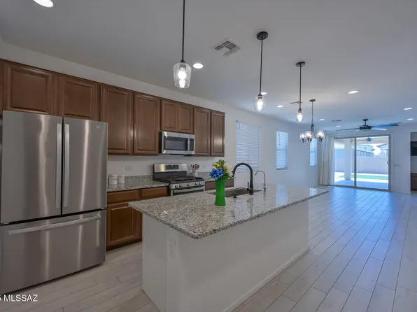 967 W Calle Moa, Sahuarita, AZ 85629
