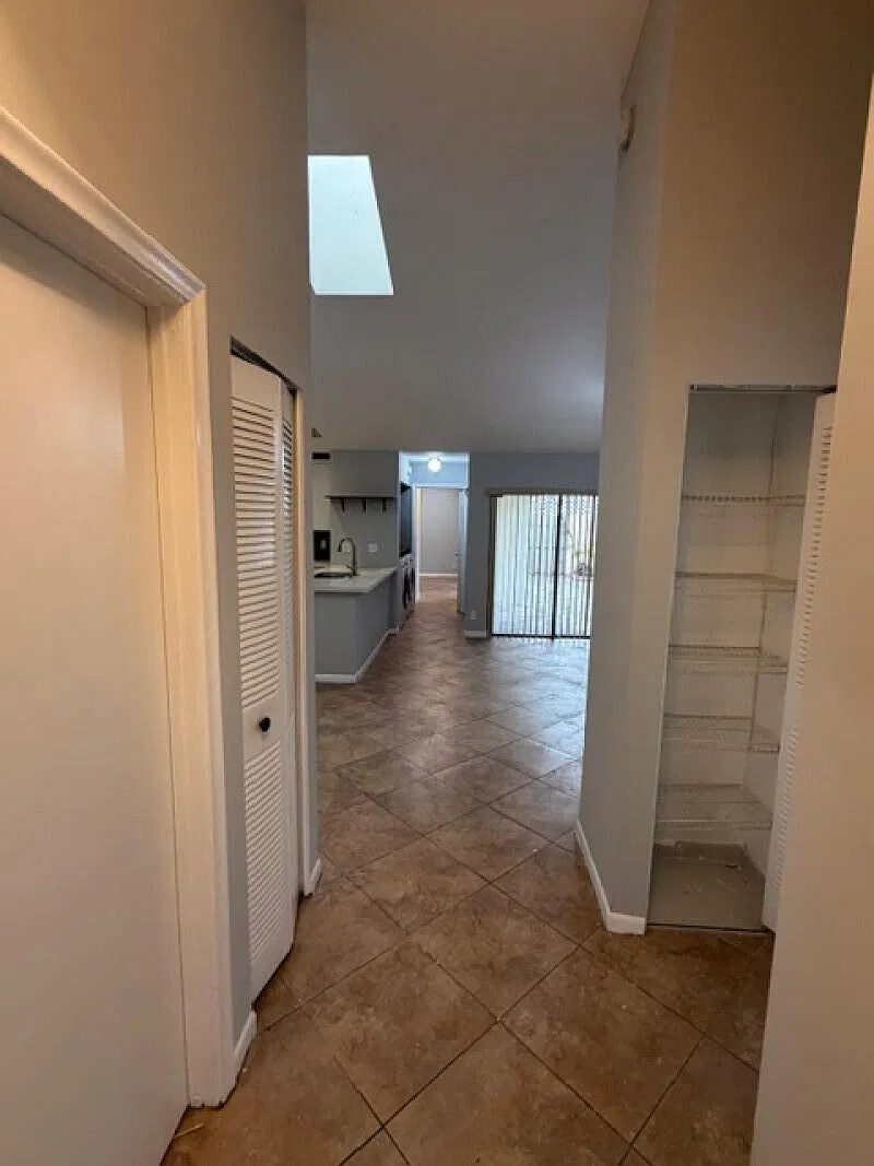 3 bed, 2.0 bath, 1244 sqft, $2,650 — Photo 3