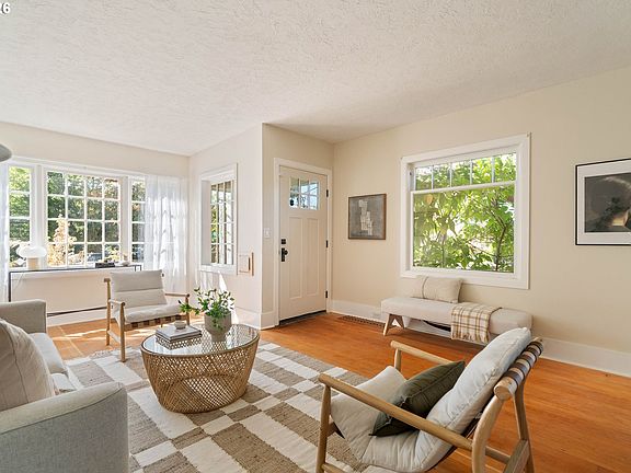 3rd image of 5936 N Burrage Ave