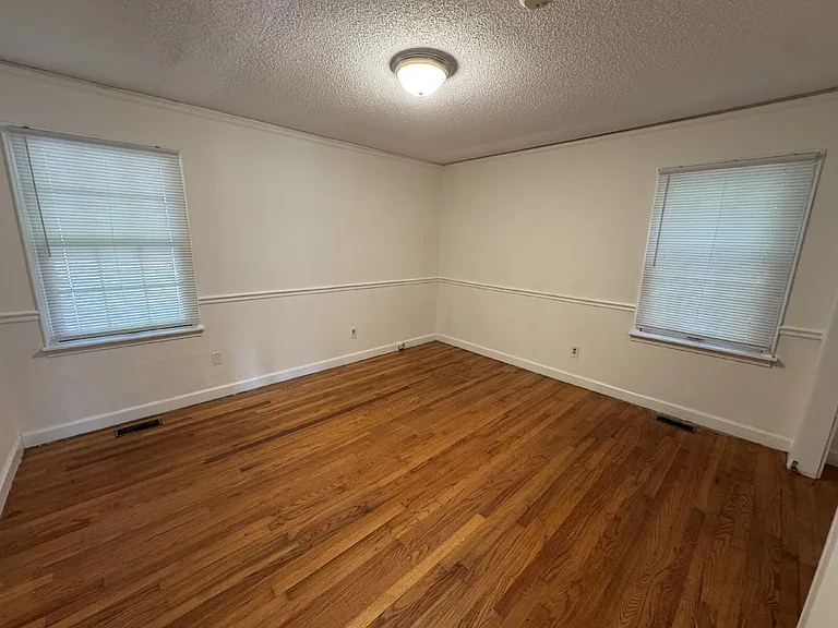 102 Broad St — Photo 10