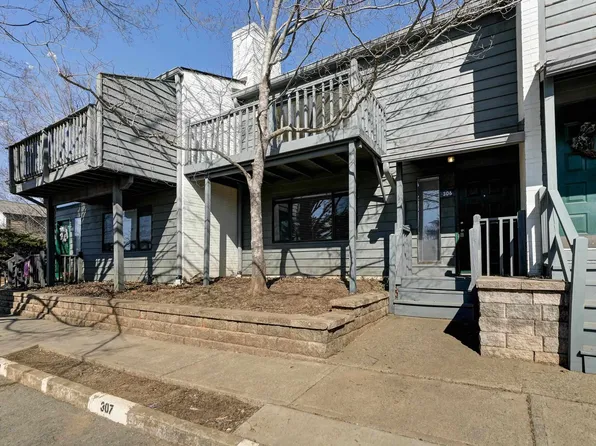 306 Harvest Dr, Charlottesville, VA 22903