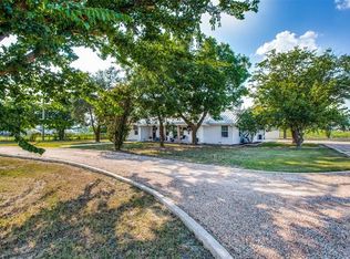 2221 E Fm 916, Cleburne, TX 76031