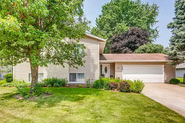 489 Shenandoah Trl photo 1