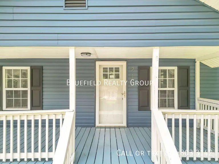 212 E Bearden St — Photo 3