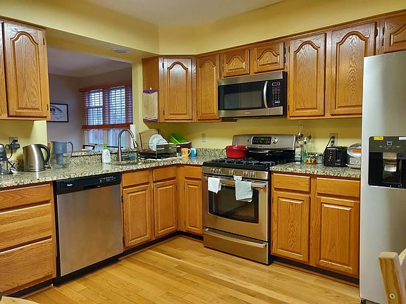 3rd image of 44003 Falmouth Ct