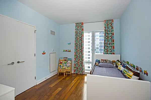 Rented by Space Marketing Shop | media 19