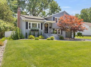 15 Haynes Rd, West Hartford, CT 06117