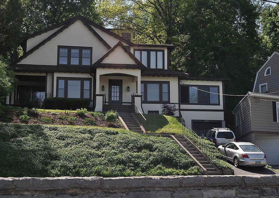 1st image of 594 Roberts Ave