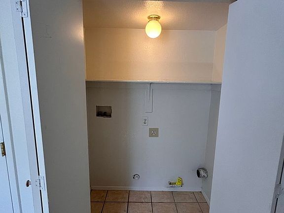5th image of 1150 N Catalina Ave Unit 1-3