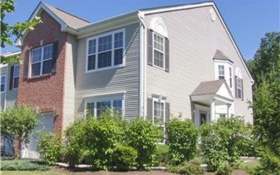 3 bed, 2.5 bath, 1968 sqft, $4,300 — Photo 1