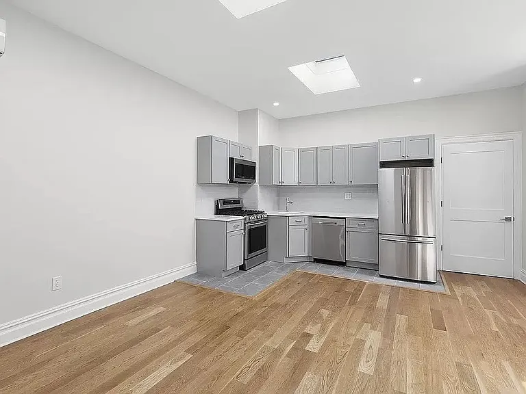 459 Bainbridge St #2 — Photo 3