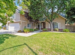 2093 Wrenwood Ave, Clovis, CA 93611