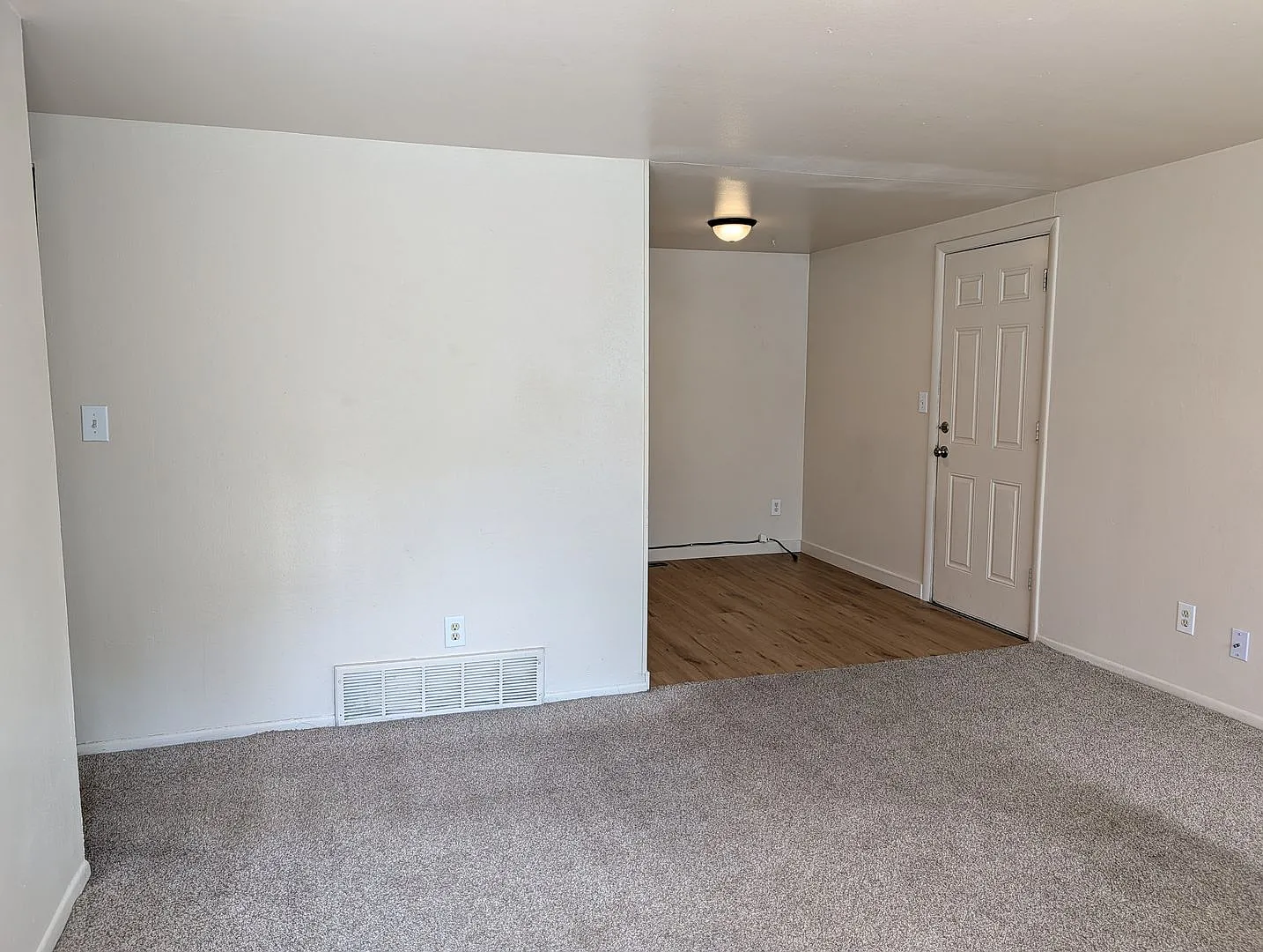 3 Bed / 1 Bath with Big Backyard - Available Now! — Photo 3