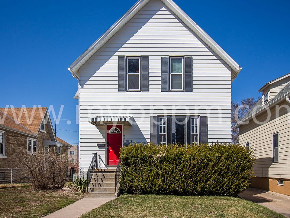 1st image of 820 Hickory St #1