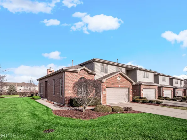 9340 Lochwood Pl, Tinley Park, IL 60487