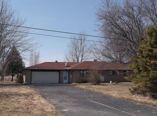 2883 N Mackinaw Rd, Pinconning, MI 48650