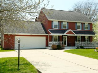 11821 W Woodland Cir, Hales Corners, WI 53130