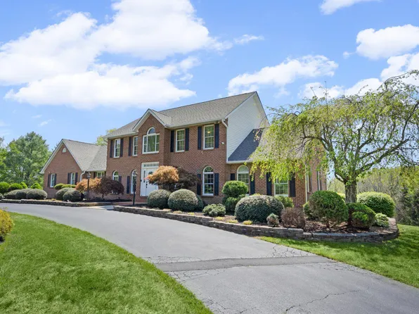 915 Saint Ann Dr, Street, MD 21154