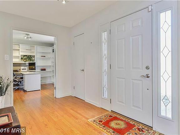 2nd image of 802 Twin Oaks Dr