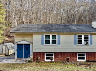 407 Valley Dr, Ronceverte, WV 24970