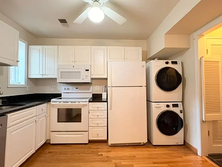 6718 Kenwood Forest Ln — Photo 11