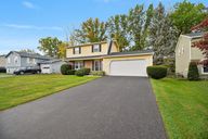 Pebbleview Dr-S0810-001.jpg
