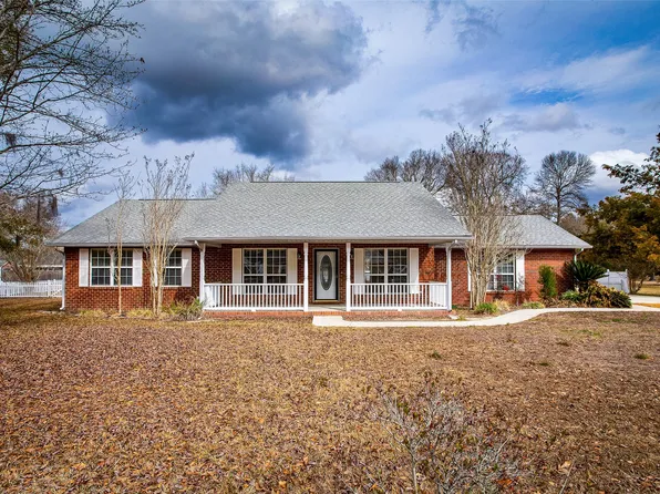 27112 Lake Dr, Hilliard, FL 32046