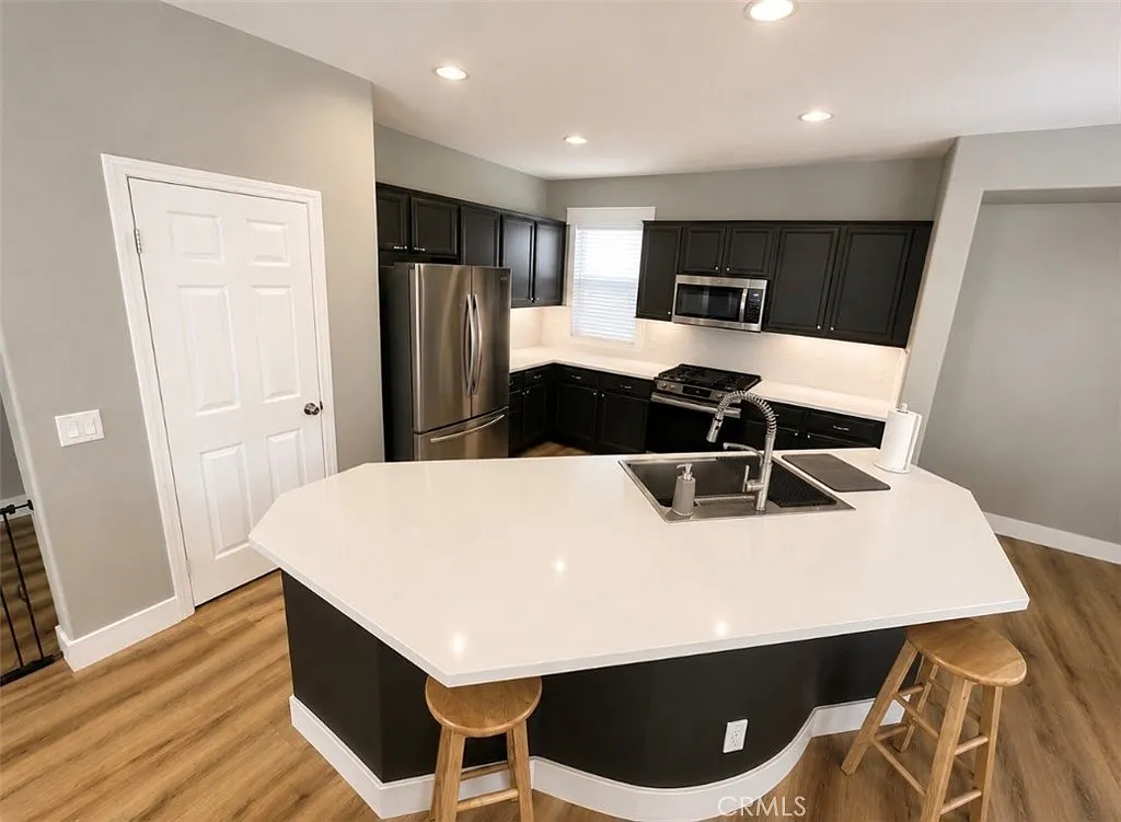 3 bed, 2.5 bath, 1712 sqft, $3,000 — Photo 3