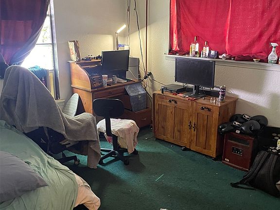 5th image of 1055 Star St