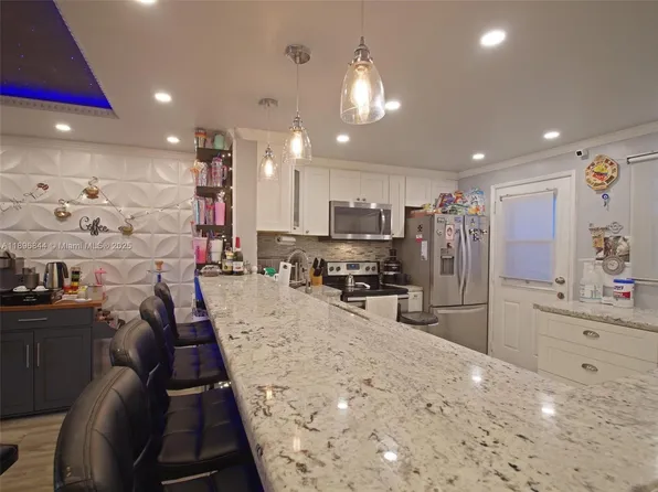 420 NE 12th Ave APT 401, Hallandale Beach, FL 33009