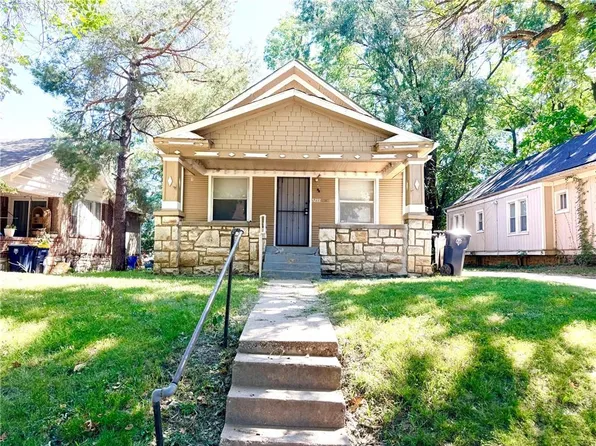 5233 Highland Ave, Kansas City, MO 64130