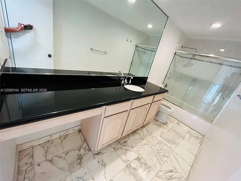 5825 Collins Ave #9C — Photo 40