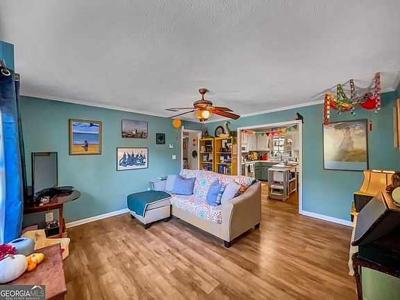 3rd image of 103 Barrington Dr APT 3