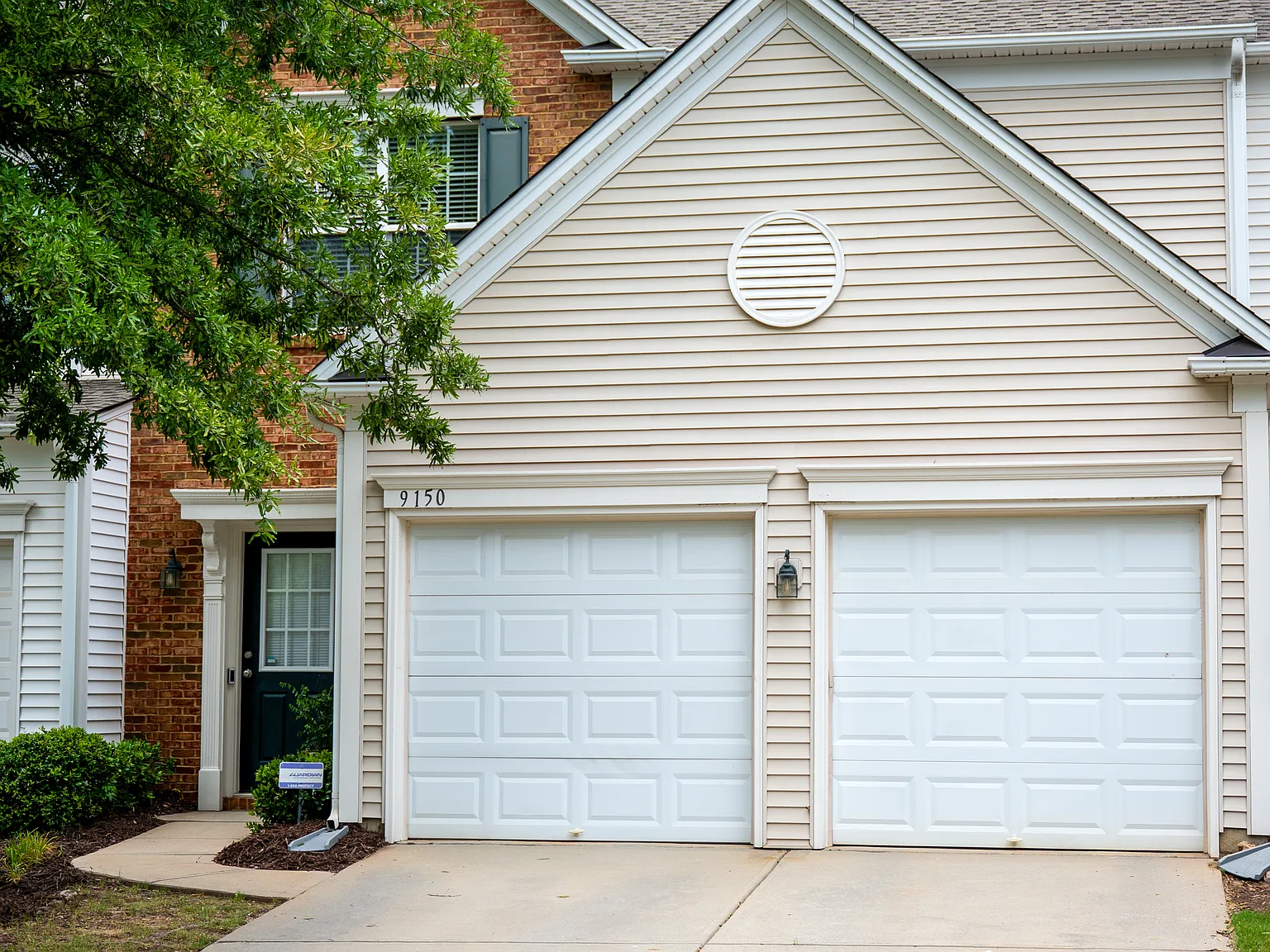 3 bed, 1796 sqft, $2,350 — Photo 1