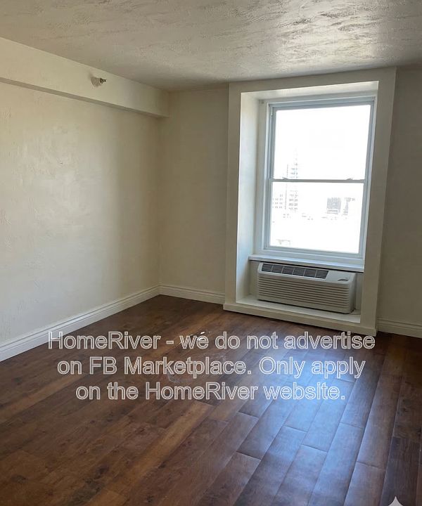2nd image of 224 E Garden St APT 235