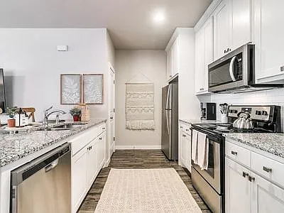 1265 E Main St — Photo 18