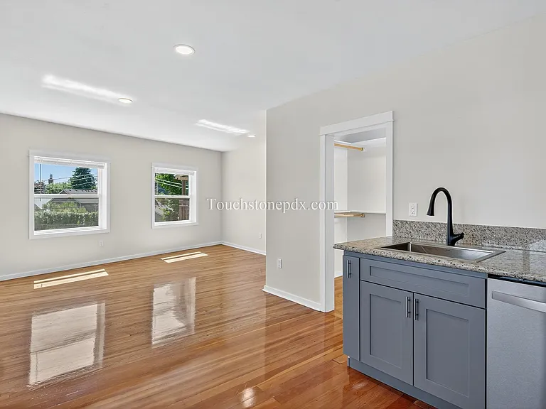 4938 SE Foster Rd #208 — Photo 11