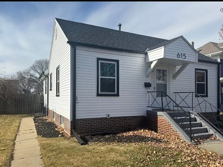 615 Garfield St — Photo 1