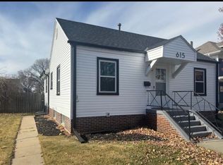 615 Garfield St, Holdrege, NE 68949